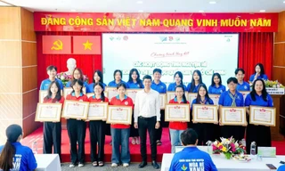 ĐHQG TP. HCM khen thưởng cho các cá nhân tham gia hoạt động ‘Mùa Hè Xanh’