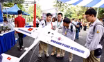Học sinh hào hứng tham gia Ngày hội tuyển sinh khối các ngành Khoa học và Công nghệ lần thứ nhất ảnh: Dương Triều 