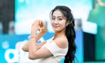 Hoa hậu Việt Nam 2024 Hà Trúc Linh đến đêm nhạc Fest 'Chạm Việt Nam'