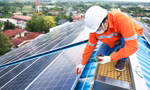 Điện mặt trời mái nhà kèm pin lưu trữ: Vì sao người dân còn e dè?