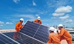Đề xuất bỏ quy định người dân lắp điện mặt trời mái nhà phải báo với EVN