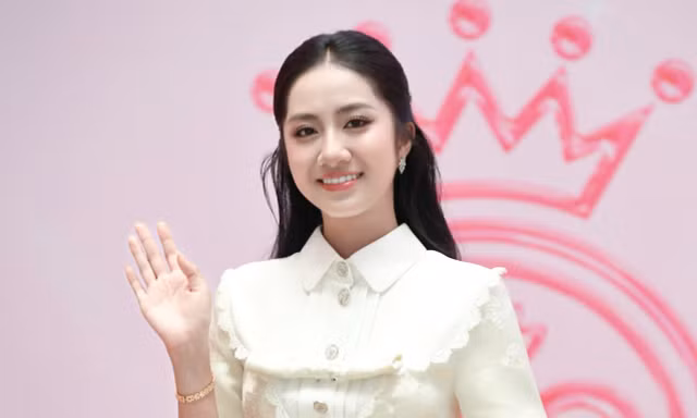 Hoa hậu Hà Trúc Linh truyền cảm hứng cho sinh viên Đại học Thái Nguyên 