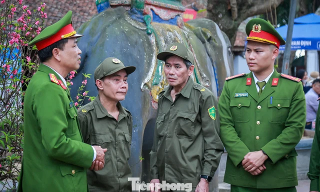 Cận cảnh 5 vòng an ninh, hàng rào bảo vệ lễ khai ấn đền Trần 