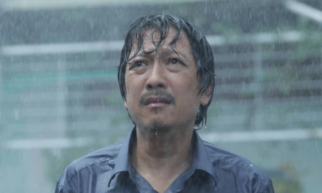 Trường Giang khóc 'lụt phim'