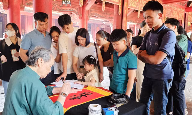 Nên đi đâu, xem gì trong 4 ngày nghỉ 30/4-1/5