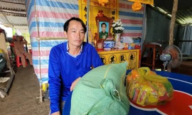 Gia cảnh tội nghiệp của người mẹ bị đàn ong vò vẽ đốt chết vì che cho con 3 tuổi 