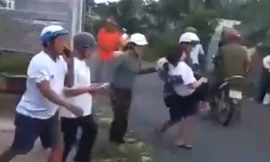 Lái xe máy va vào ô tô tải đang rẽ, 2 nữ sinh 16 tuổi thương vong