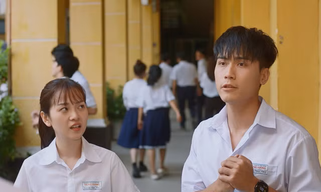 Phim Việt gây chú ý vì tham khảo Hạ Cánh Nơi Anh, Hậu Duệ Mặt Trời