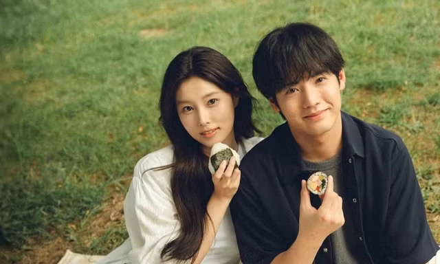 Khi trực giác lên tiếng: Bọ Cạp soi ra thay đổi nhỏ, Cự Giải lắng nghe và thấu hiểu