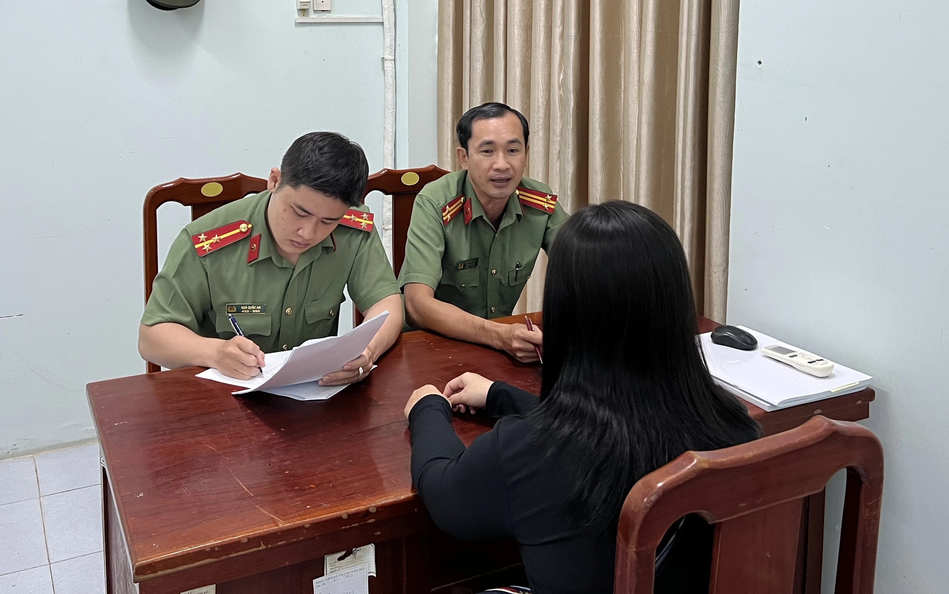 Công An Vĩnh Long Xử Lý Nhiều Vụ Đăng Tin Sai Sự Thật Trên Mạng Xã Hội