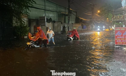 TPHCM chuyển lạnh, sắp đón đợt mưa lớn diện rộng 