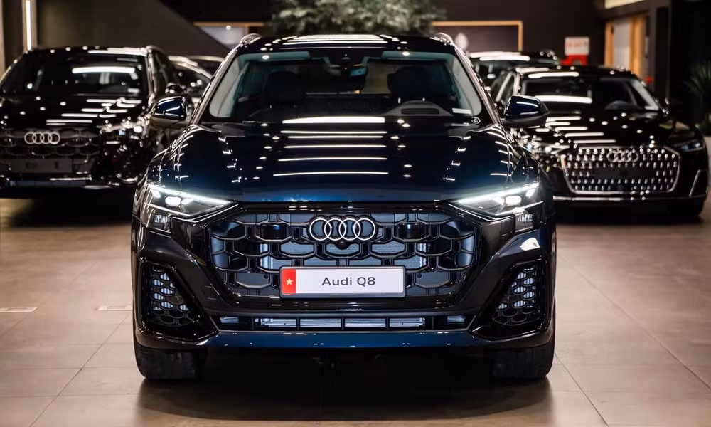 Loạt xe sang Đức và Nhật giảm giá mạnh gần 400 trăm triệu đồng