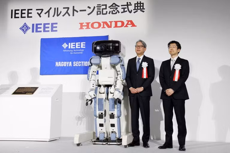 Robot hình người P2 của Honda được vinh danh về khả năng di chuyển 'mượt mà' nhất thế giới