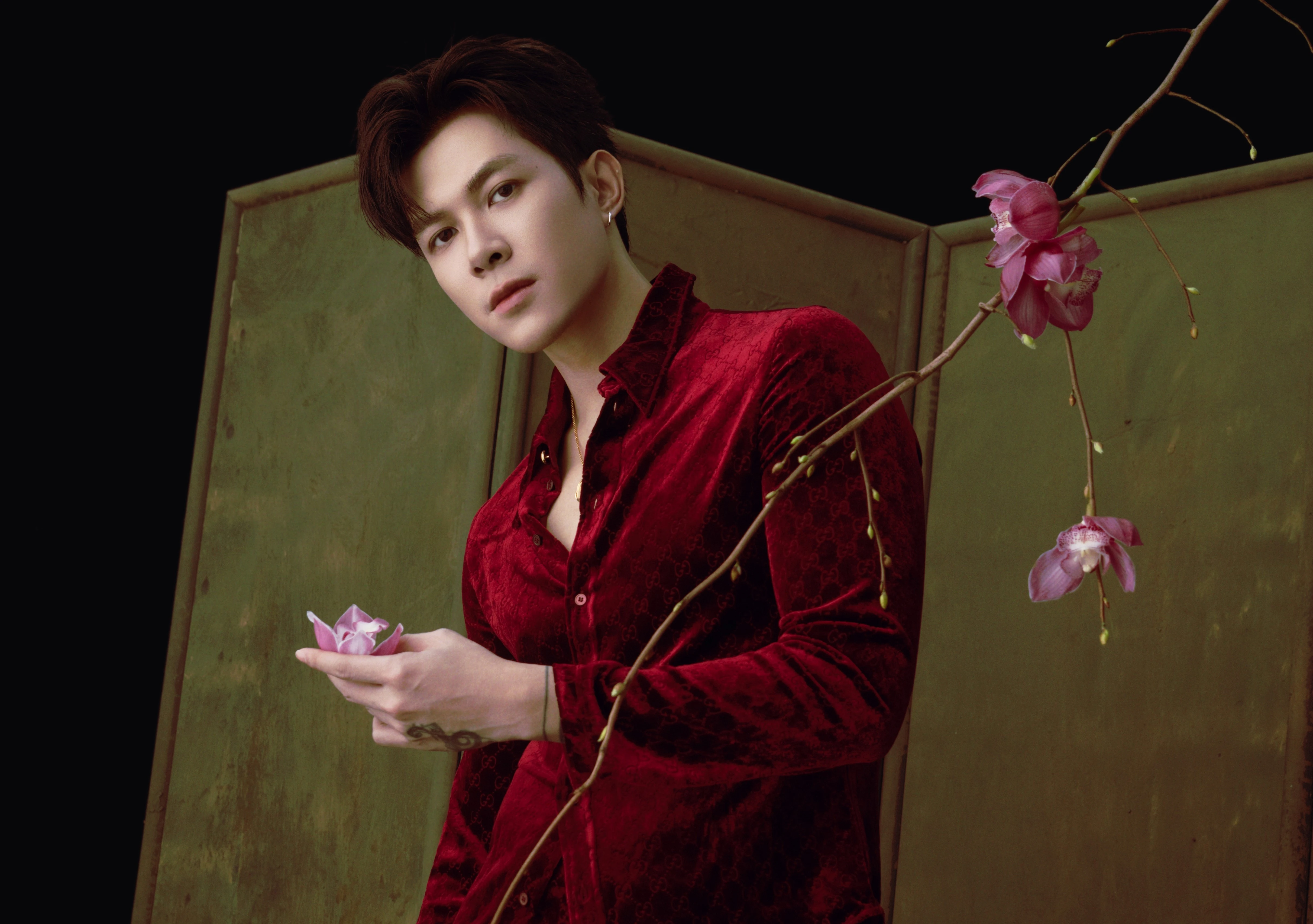 Anh Tú Atus ra mắt 3 MV lyric cho phim 'Nhà ba tôi một phòng'