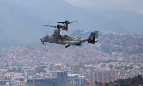 Quân đội Mỹ tập trận trên bầu trời thủ đô Venezuela