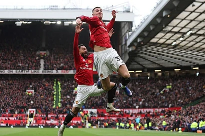 MU đè bẹp Aston Villa, xây chắc vị trí thứ 3 giải Ngoại hạng 