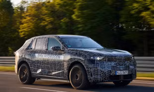 BMW hé lộ SUV dùng pin hydro, đi được 750 km/lần sạc