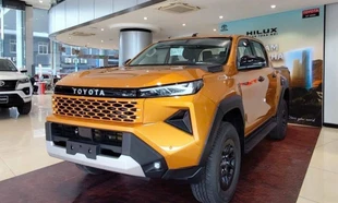 Hilux thế hệ mới bất ngờ vươn lên dẫn đầu của Toyota Việt Nam