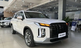 Loạt xe 7 chỗ 'đua' giảm giá dịp Tết