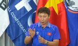 HLV Kim Sang-sik: Vợ tắt tivi khi chúng tôi thua Thái Lan 2 bàn sau hiệp 1… 