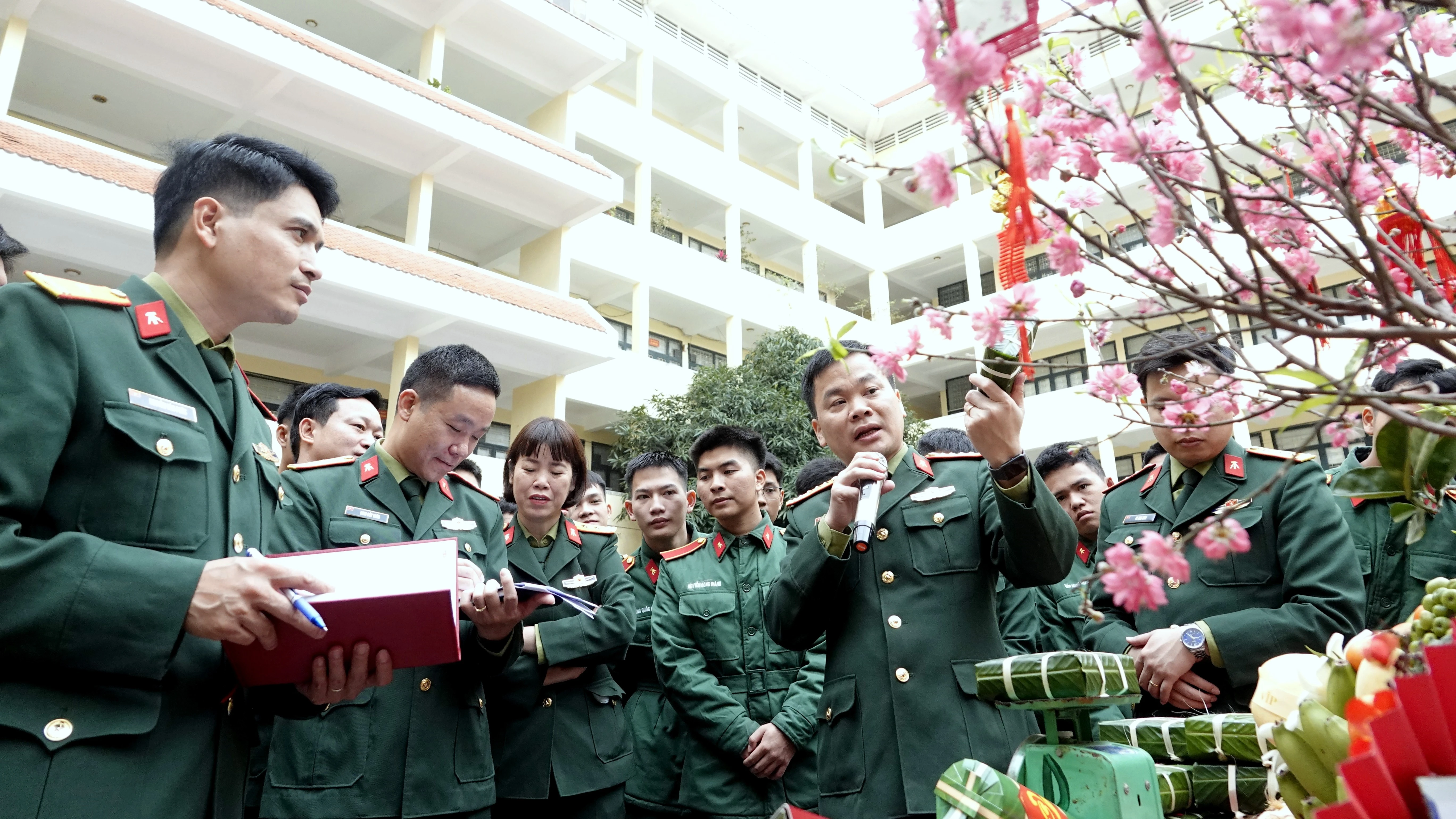 Lan tỏa sắc xuân, giữ hồn Tết Việt tại Học viện Kỹ thuật Quân sự