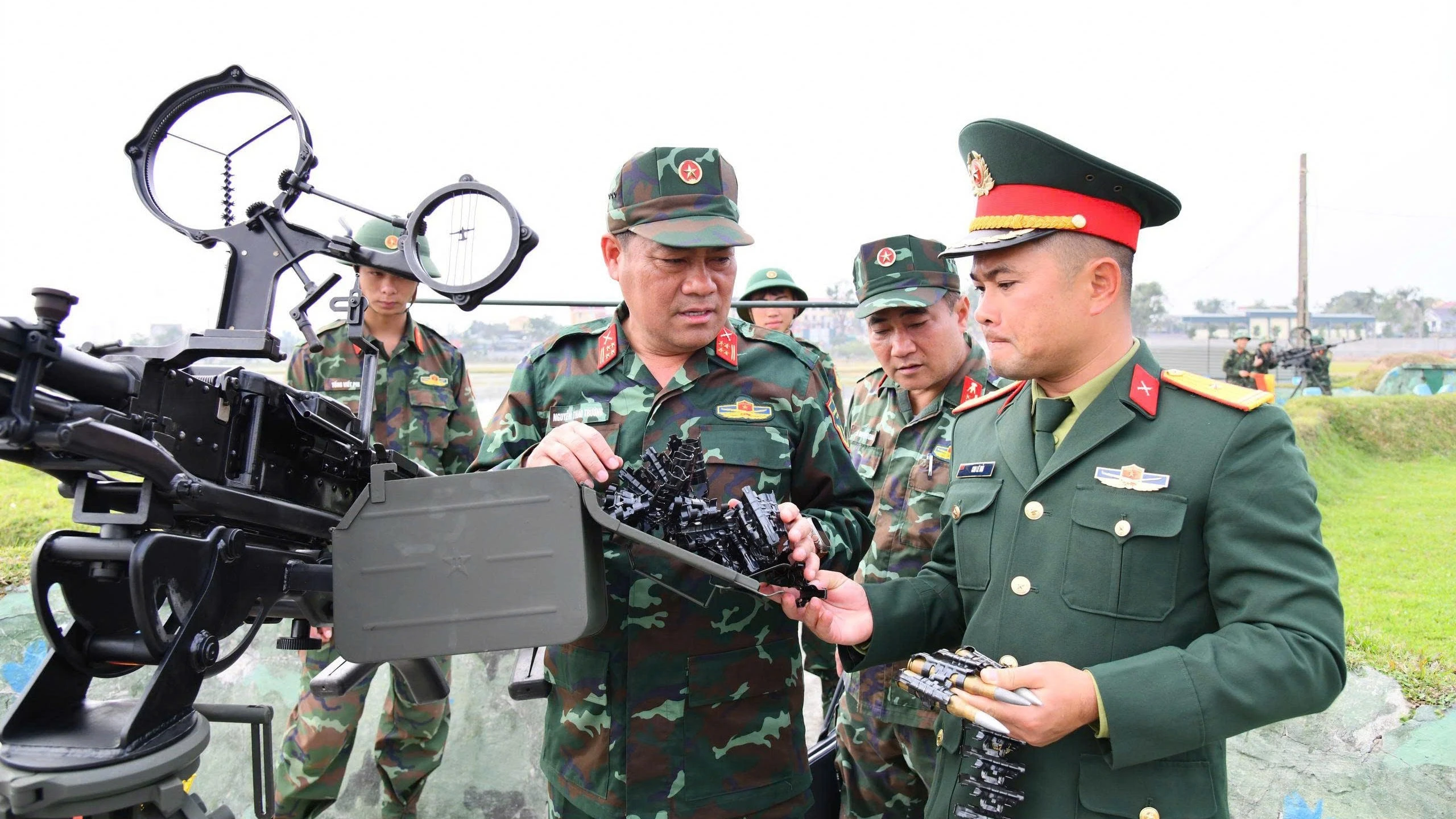 Sư đoàn 324 duy trì trực chiến nghiêm ngặt, đón Tết trong tinh thần sẵn sàng chiến đấu