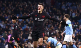 Chelsea đại phá Barca, Man City thua sốc trên sân nhà 