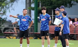 Trợ lý ông Kim Sang-sik bất ngờ lên ‘sếp’ lớn một đội bóng 