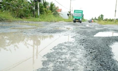 Điều chỉnh dự án 11km đường làm 6 năm chưa xong Cà Mau