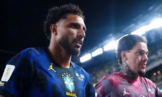 Điều gì làm nên sức hút của 'chiến binh không biết sợ hãi' của Brazil, Ederson?
