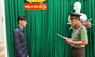 Mang súng đến người quen bắn thị uy 