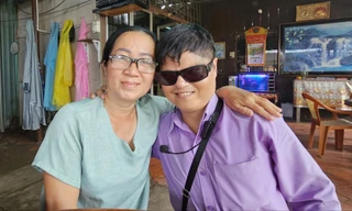 Chàng nghệ sĩ mù giả giọng các nghệ sĩ nổi tiếng như thật