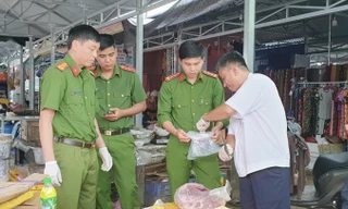 Bắt 3 cán bộ liên quan vụ để hơn 8 tạ thịt lợn nhiễm dịch tuồn ra chợ