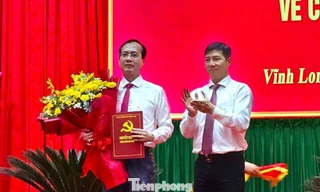 Công bố quyết định của Ban Bí thư Trung ương Đảng về công tác cán bộ