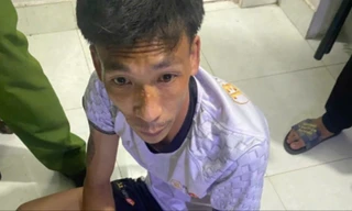 Khởi tố hai đối tượng trộm giỏ xách đựng nhiều tiền, vàng của bà bán gà