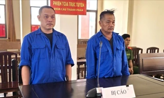 Đưa tàu ra nước ngoài khai thác hải sản trái phép, 2 cha con lĩnh 12 năm tù