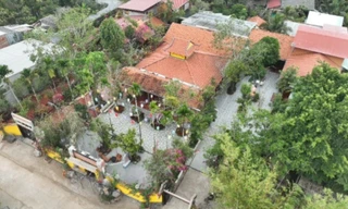 Khám phá kiến trúc độc đáo của ngôi chùa cổ giữa dòng sông Tiền