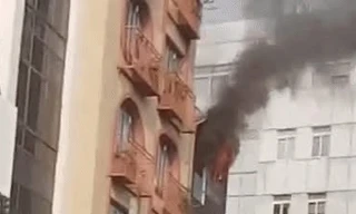 Cháy bất ngờ tại nhà hàng ở trung tâm TPHCM, khu dân cư náo loạn