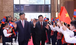 Tổng Bí thư, Chủ tịch nước Lào thăm, làm việc với Đảng bộ, chính quyền TP Hà Nội
