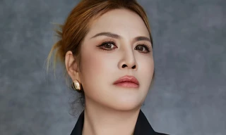 Một nữ ca sĩ bị thu hồi giấy phép biểu diễn