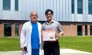 Bác sĩ 24 tuổi trúng tuyển tiến sĩ gây chú ý mạng xã hội là ai?