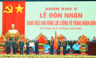 Tổng Bí thư, Chủ tịch nước Tô Lâm trao danh hiệu Anh hùng tặng Quân khu 3