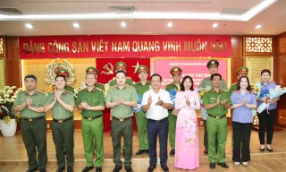 Triệt phá đường dây đánh bạc hơn 20 ngàn tỷ đồng, nhiều chiến sĩ công an được khen thưởng