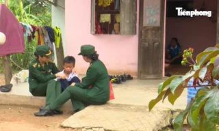 Những người mẹ đỡ đầu 'quân hàm xanh' kết nối lan tỏa yêu thương