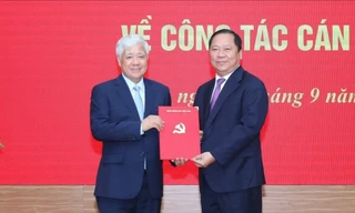 Triển khai quyết định của Bộ Chính trị về công tác cán bộ