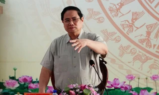  Thủ tướng: Chuyển từ hành chính quản lý, ‘hết giờ thì về’ sang phục vụ nhân dân