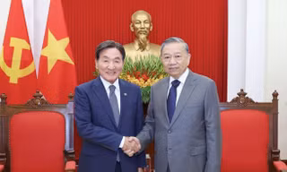 Tổng Bí thư Tô Lâm tiếp Đặc phái viên của Tổng thống Hàn Quốc