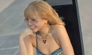 Chủ nhân ca khúc Việt đang gây sốt toàn cầu: 'Tôi chật vật làm MV 40 triệu đồng'