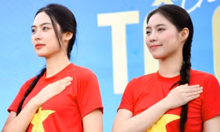 Á hậu Châu Anh, Vân Nhi cùng dàn người đẹp dự Lễ thượng cờ thiêng liêng 