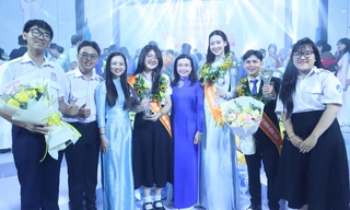 Hoa hậu Bảo Ngọc, ca sĩ Duyên Quỳnh nhận danh hiệu Công dân trẻ tiêu biểu ngày đầu năm 2026